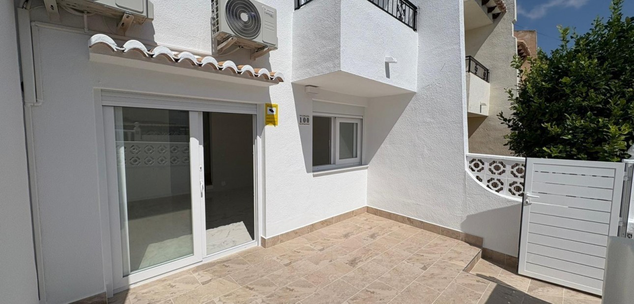 Herverkoop - Terraced house -
Torrevieja - torrevieja