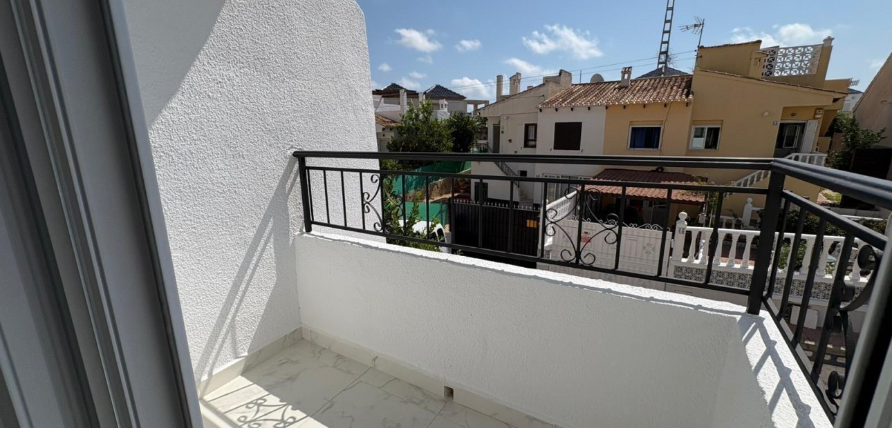 Herverkoop - Terraced house -
Torrevieja - torrevieja