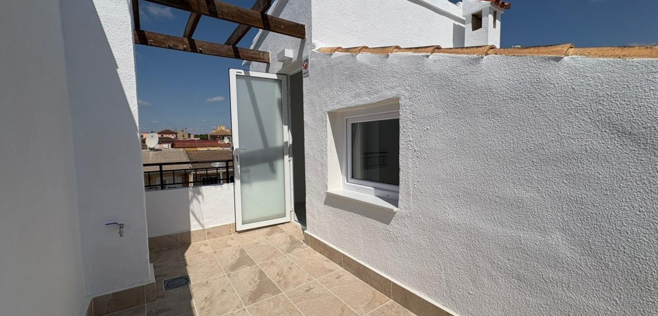 Herverkoop - Terraced house -
Torrevieja - torrevieja
