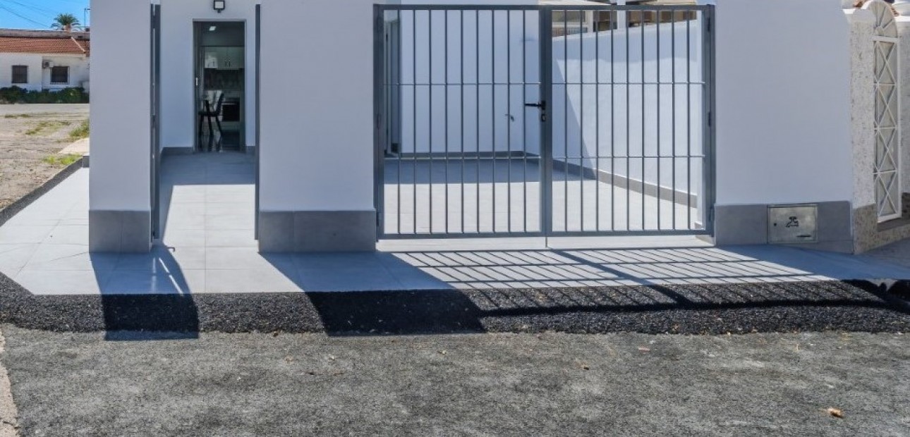 Herverkoop - Bungalow -
Torrevieja