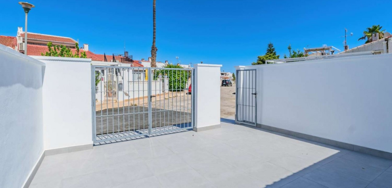 Herverkoop - Bungalow -
Torrevieja