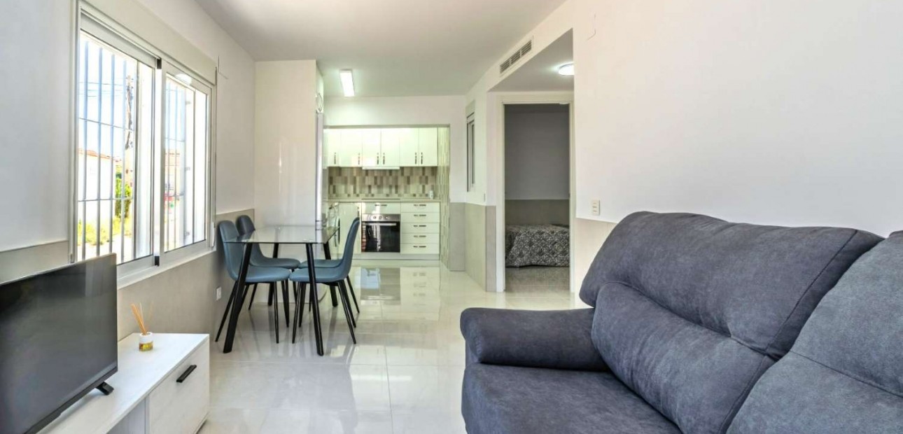 Herverkoop - Bungalow -
Torrevieja