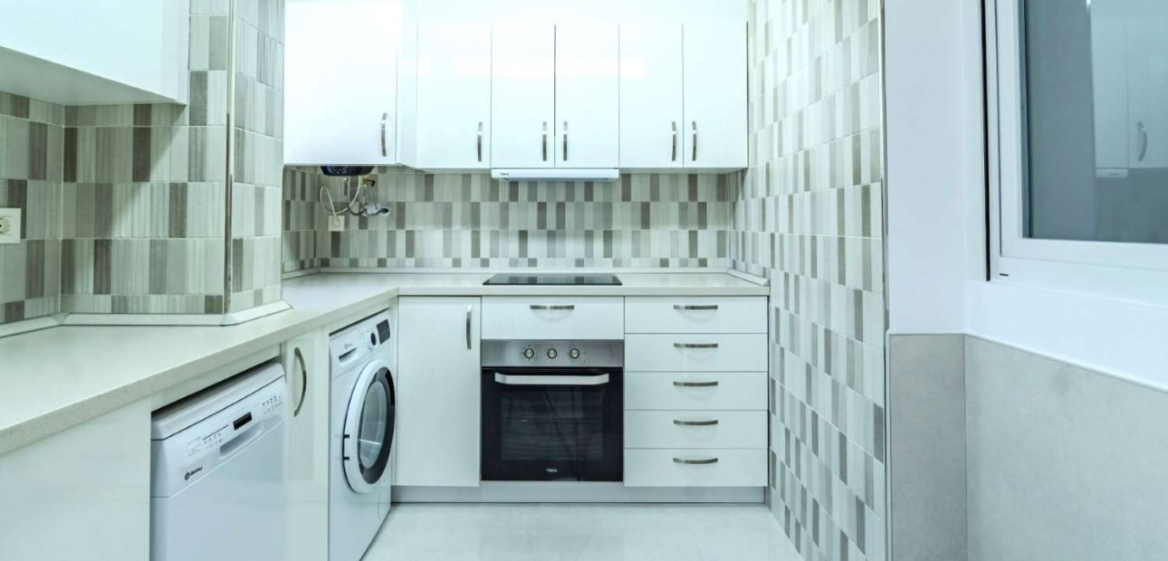 Herverkoop - Bungalow -
Torrevieja