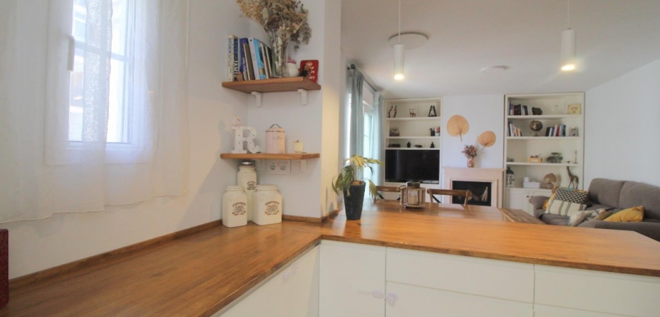 Herverkoop - Appartement / flat -
Torrevieja - La veleta