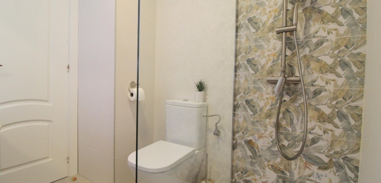 Herverkoop - Appartement / flat -
Torrevieja - La veleta