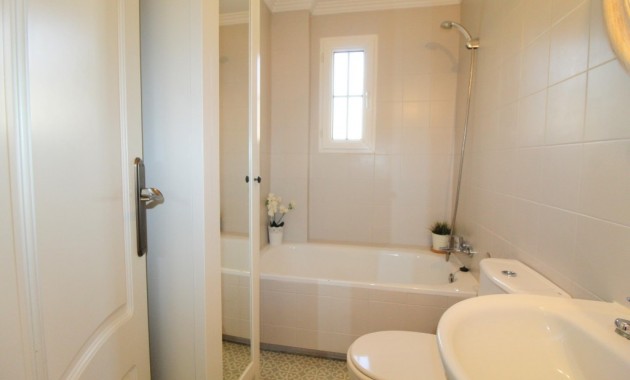 Herverkoop - Appartement / flat -
Torrevieja - La veleta