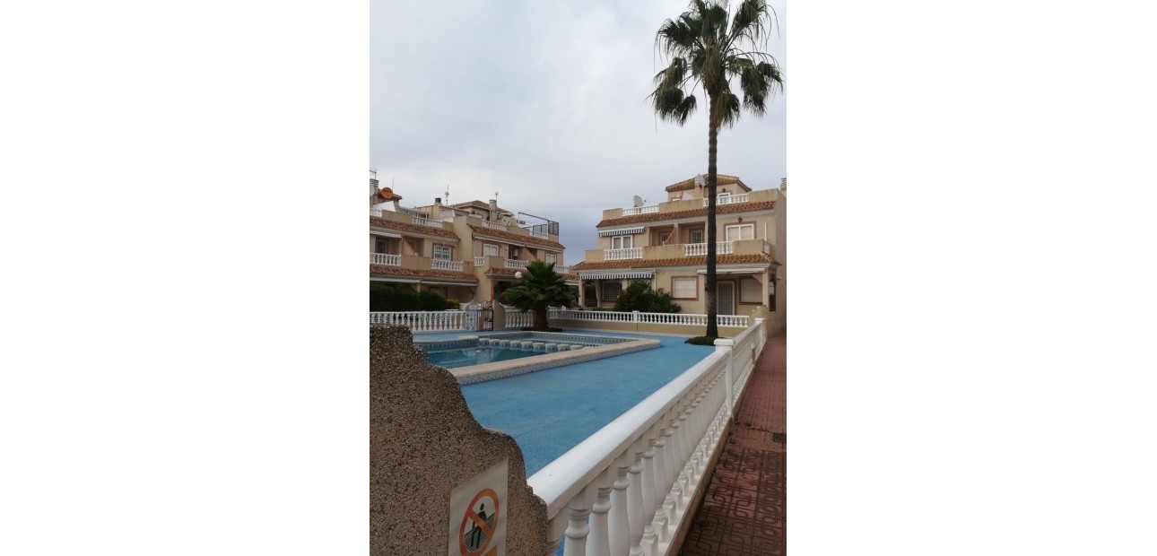 Herverkoop - Bungalow -
Torrevieja - La Siesta - El Salado - Torreta