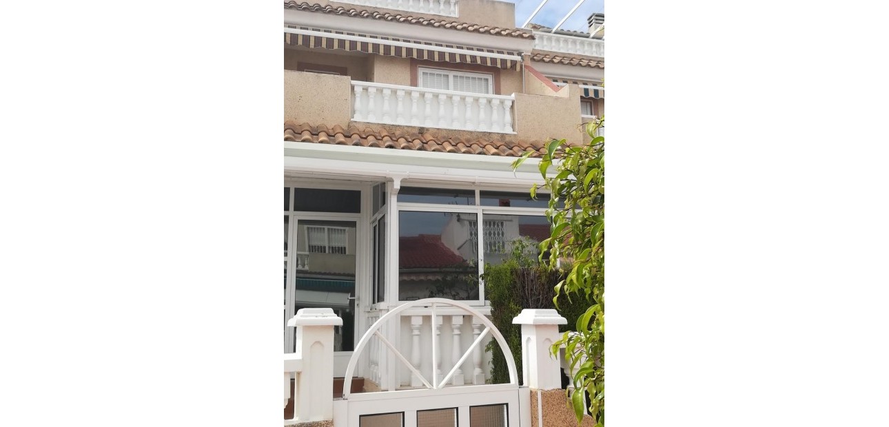 Herverkoop - Bungalow -
Torrevieja - La Siesta - El Salado - Torreta