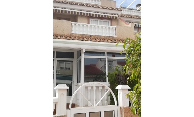 Herverkoop - Bungalow -
Torrevieja - La Siesta - El Salado - Torreta