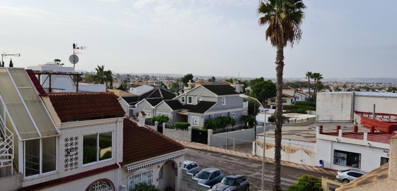 Herverkoop - Bungalow -
Torrevieja - La Siesta - El Salado - Torreta