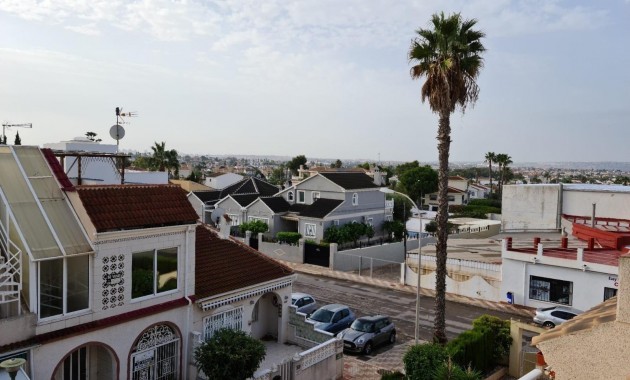 Herverkoop - Bungalow -
Torrevieja - La Siesta - El Salado - Torreta