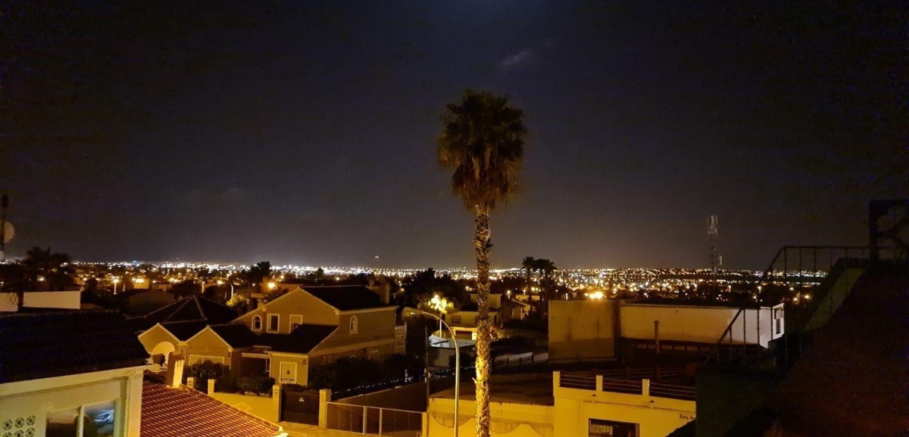 Herverkoop - Bungalow -
Torrevieja - La Siesta - El Salado - Torreta