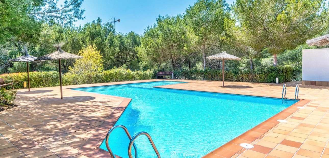 Venta - Apartamento / piso -
Las Colinas Golf Resort