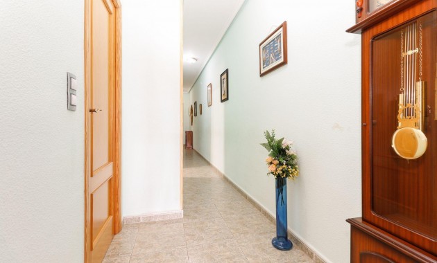 Herverkoop - Appartement / flat -
Torrevieja - torrevieja