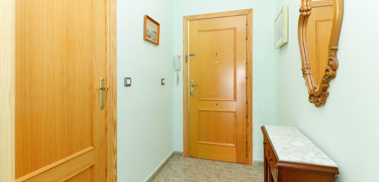 Herverkoop - Appartement / flat -
Torrevieja - torrevieja