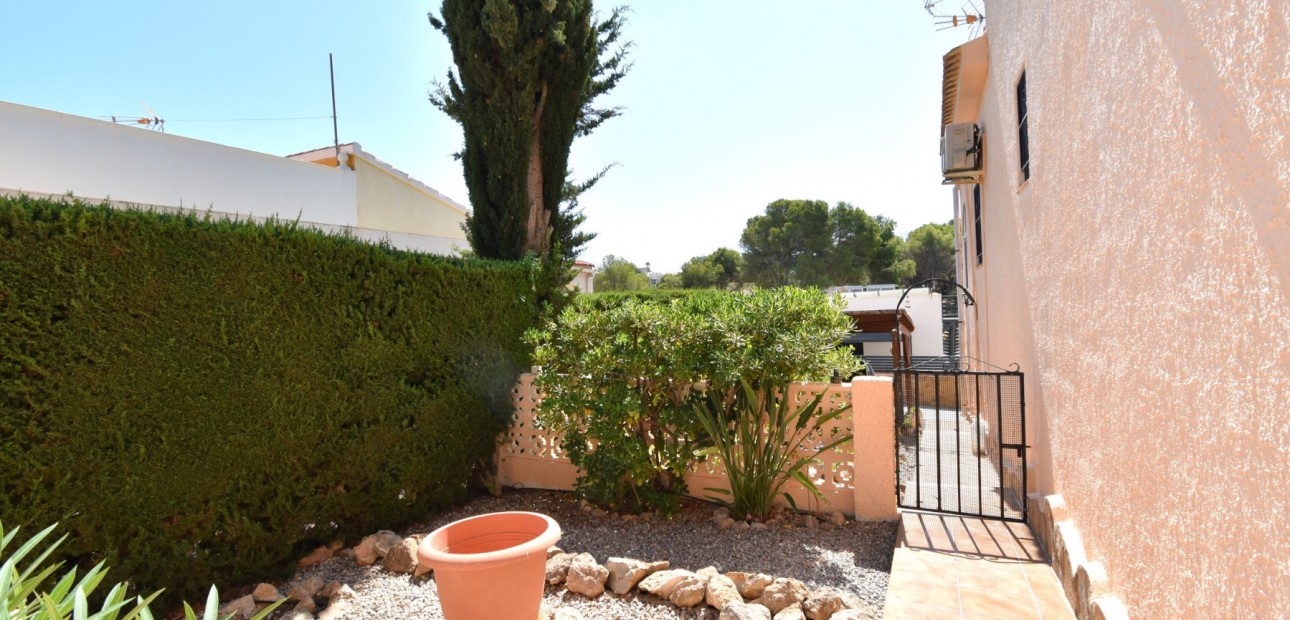 Herverkoop - Detached Villa -
Orihuela Costa - Los Balcones