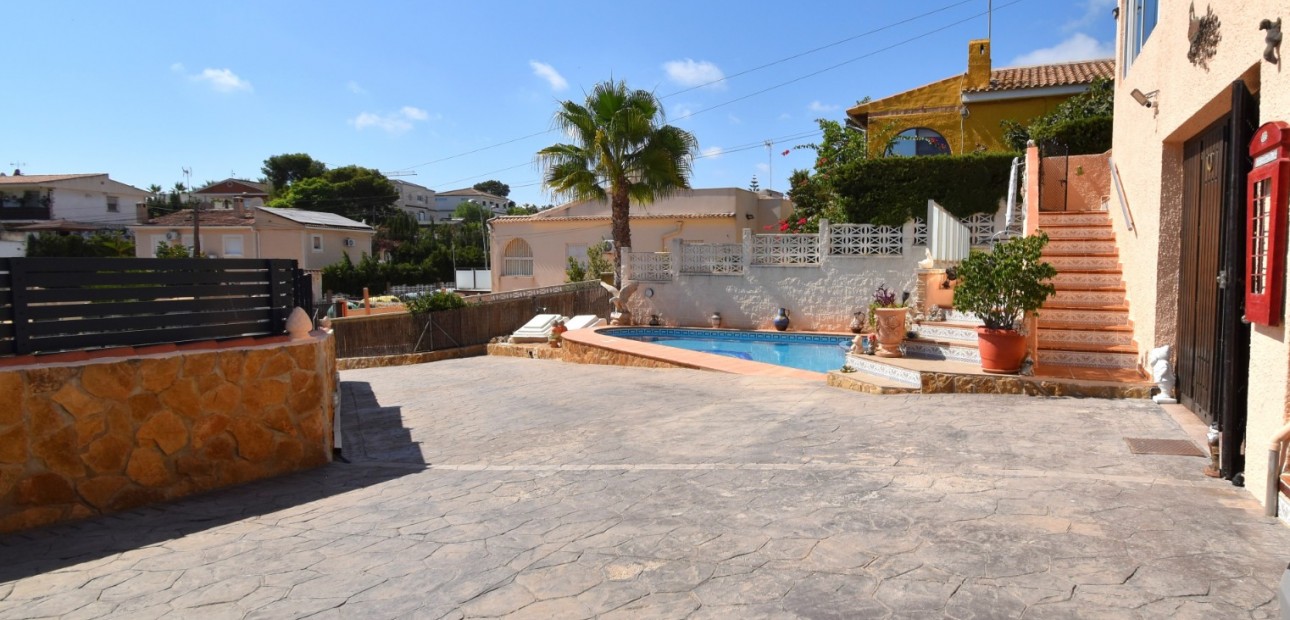 Herverkoop - Detached Villa -
Orihuela Costa - Los Balcones