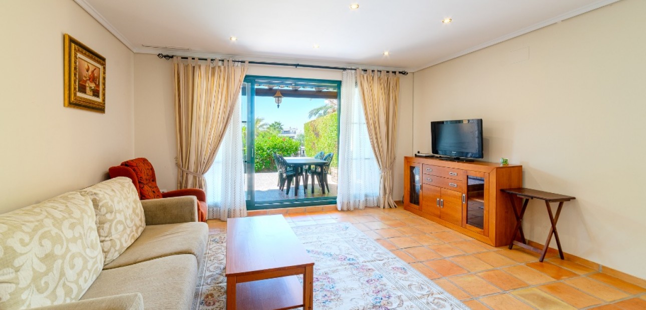 Herverkoop - Adosado -
Finestrat