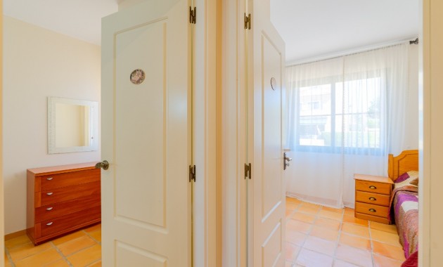 Herverkoop - Adosado -
Finestrat