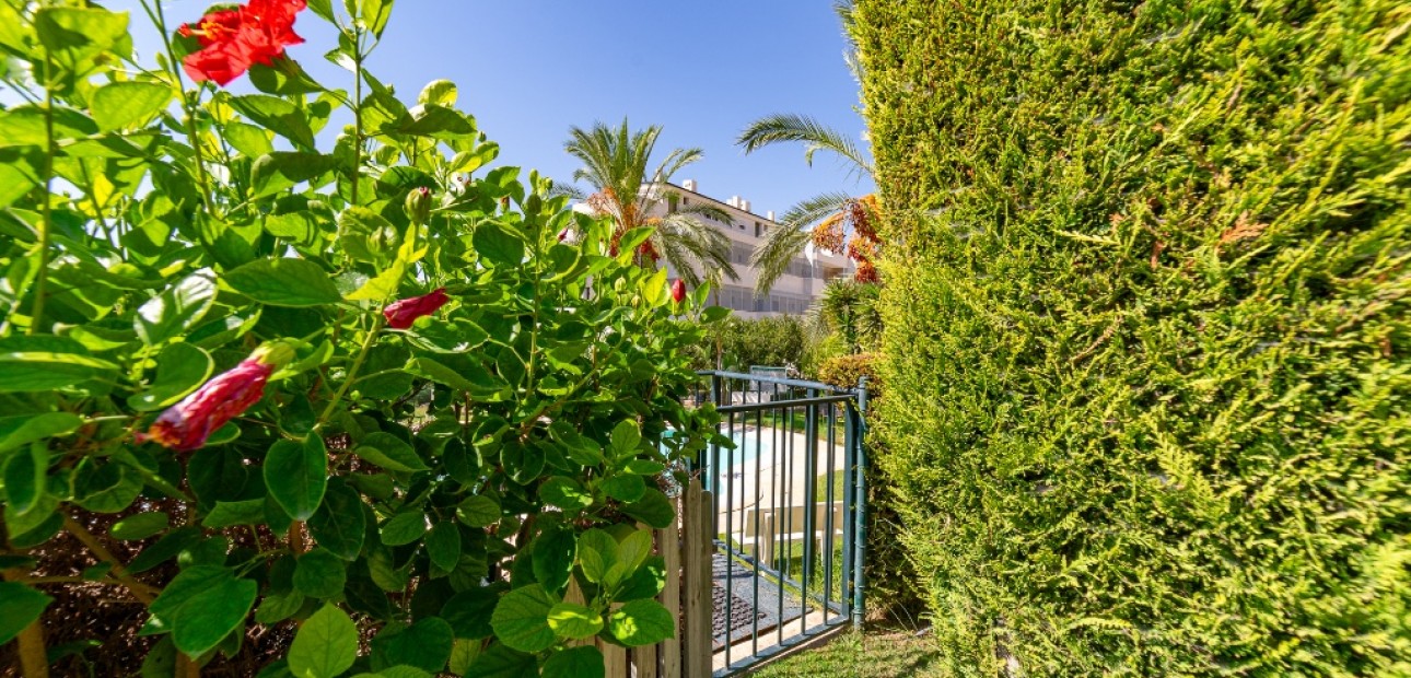 Herverkoop - Adosado -
Finestrat