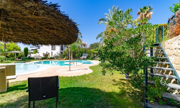 Herverkoop - Adosado -
Finestrat