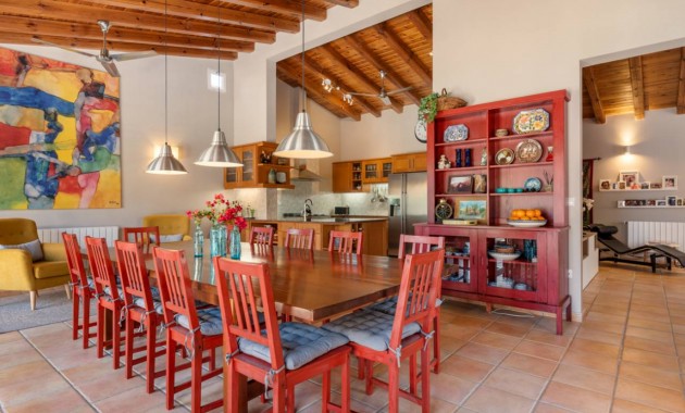 Herverkoop - Finca / Country Property -
Catral