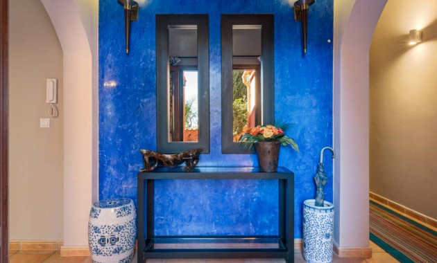 Herverkoop - Finca / Country Property -
Catral