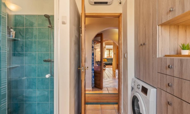 Herverkoop - Finca / Country Property -
Catral