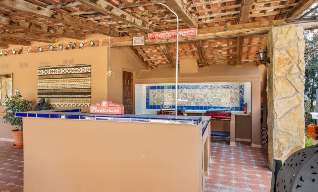 Herverkoop - Finca / Country Property -
Catral