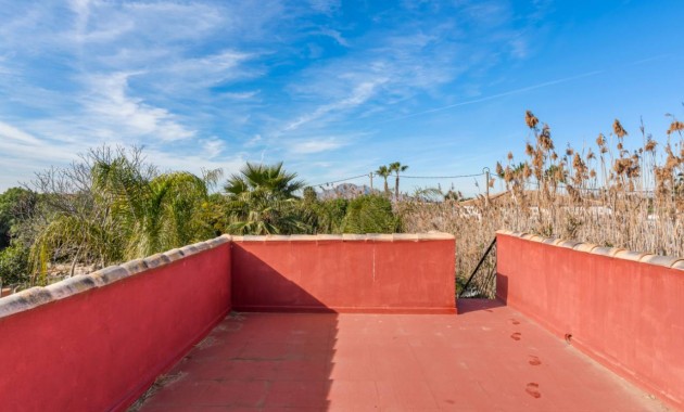 Herverkoop - Finca / Country Property -
Catral