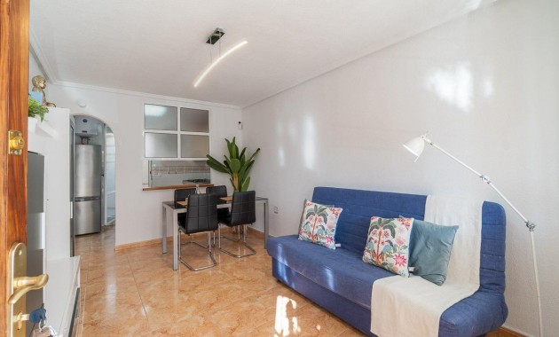 Venta - Terraced house -
Torrevieja - El limonar