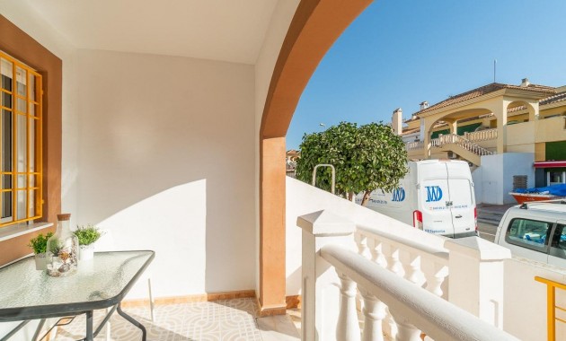 Venta - Terraced house -
Torrevieja - El limonar