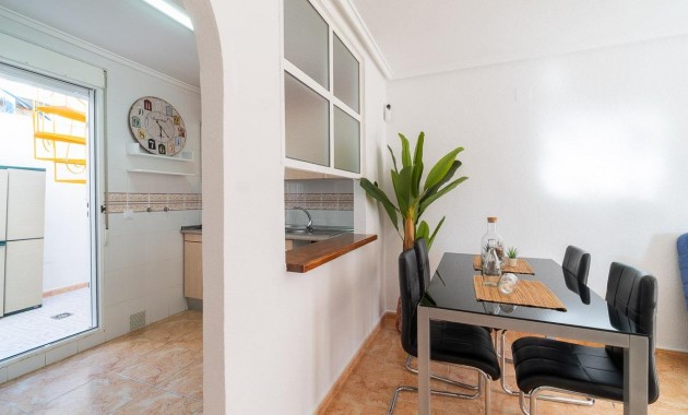 Venta - Terraced house -
Torrevieja - El limonar