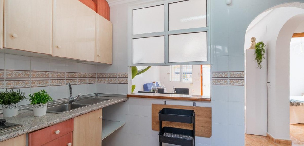 Venta - Terraced house -
Torrevieja - El limonar