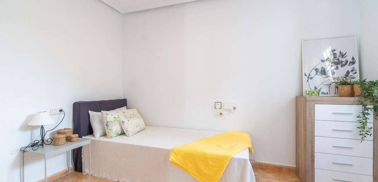 Venta - Terraced house -
Torrevieja - El limonar