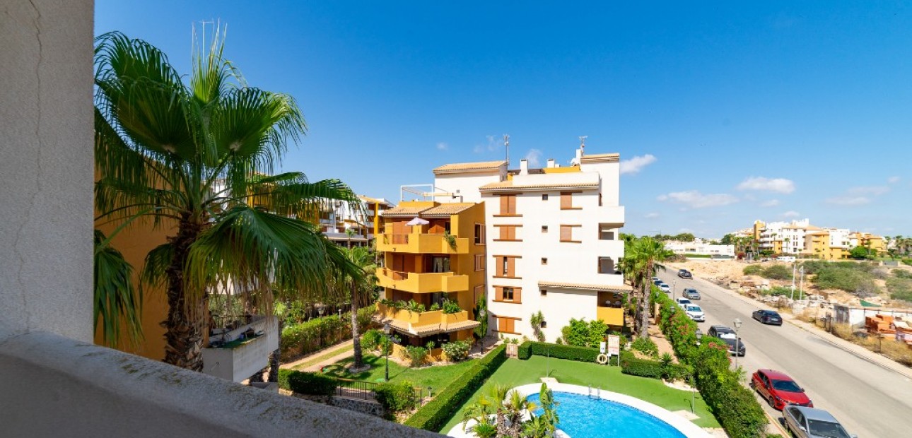 Herverkoop - Appartement / flat -
Punta Prima