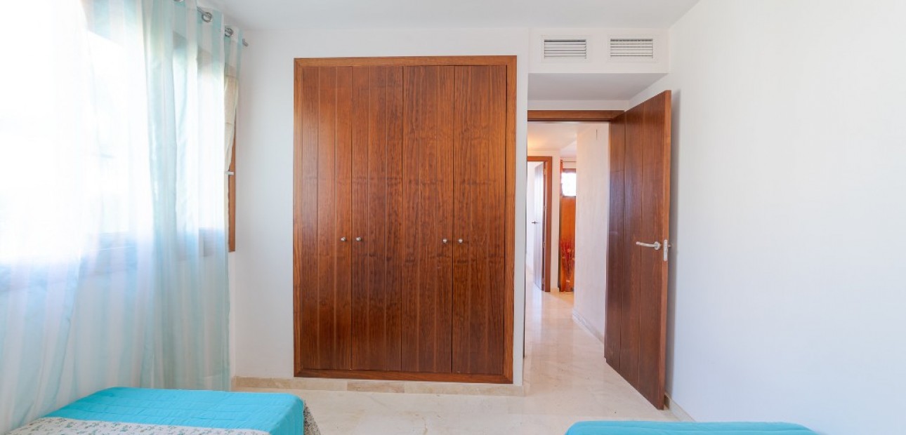 Herverkoop - Appartement / flat -
Punta Prima