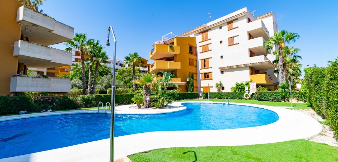 Herverkoop - Appartement / flat -
Punta Prima