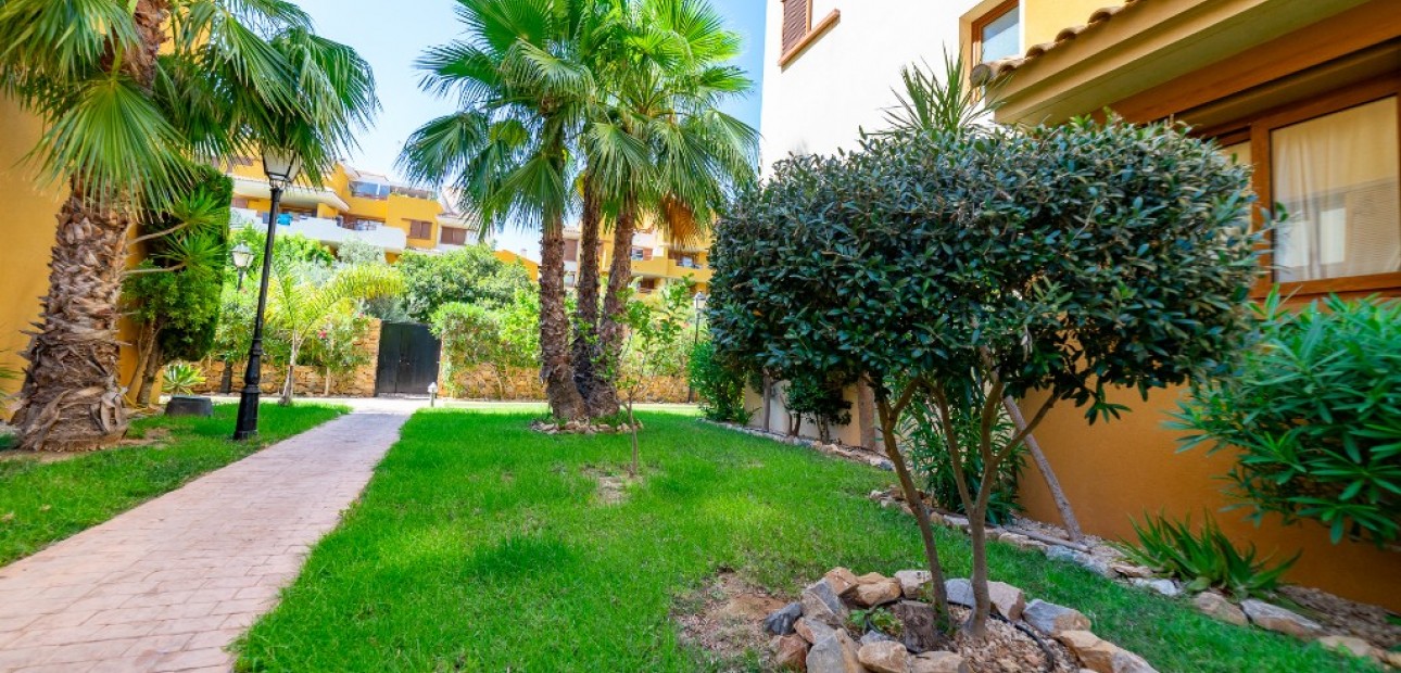 Herverkoop - Appartement / flat -
Punta Prima