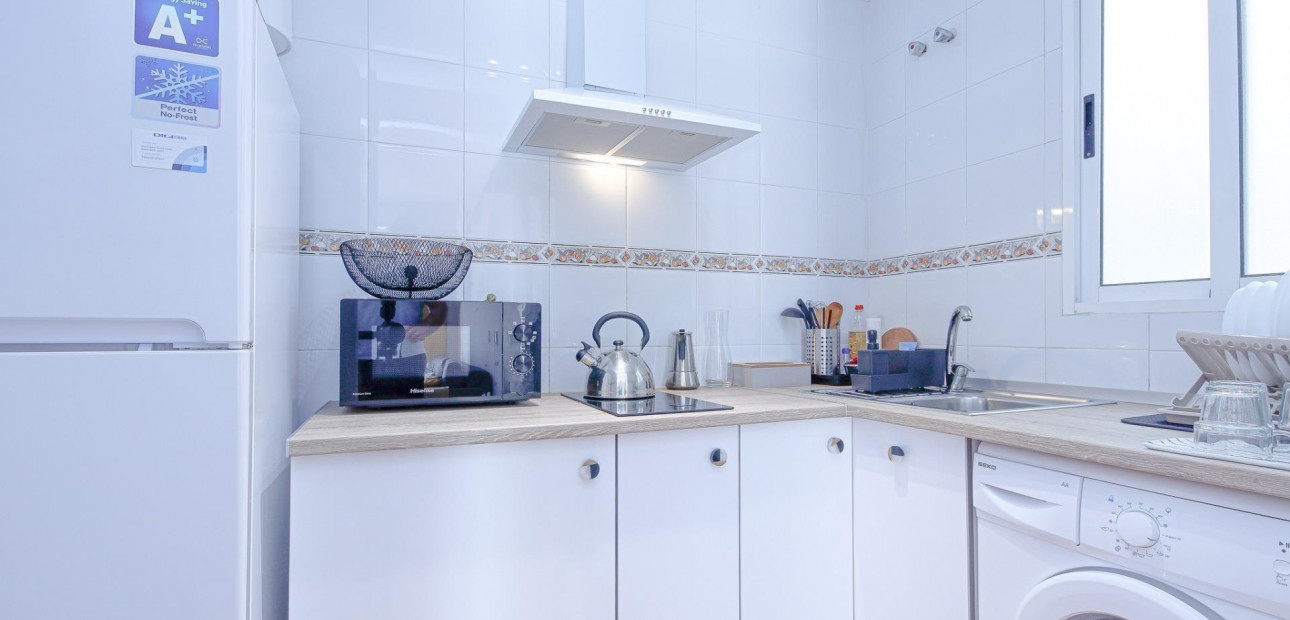 Venta - Apartamento / piso -
Torrevieja - Playa de los locos