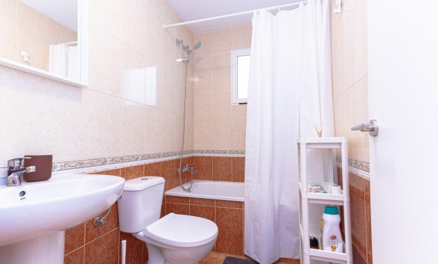 Venta - Apartamento / piso -
Torrevieja - Playa de los locos