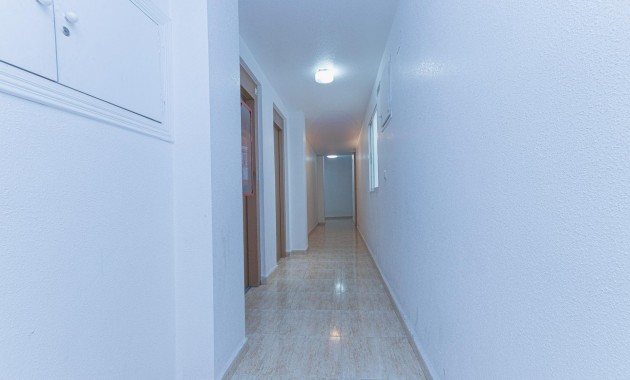 Venta - Apartamento / piso -
Torrevieja - Playa de los locos