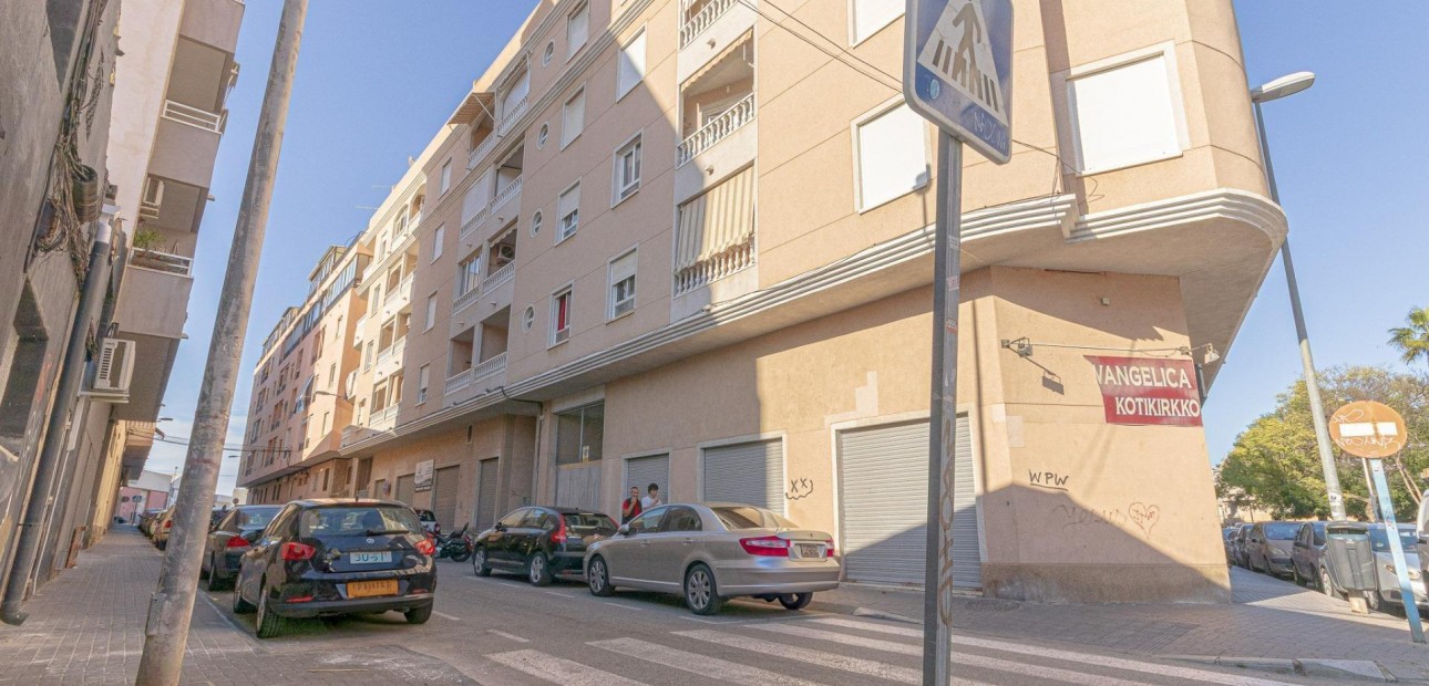 Venta - Apartamento / piso -
Torrevieja - Playa de los locos
