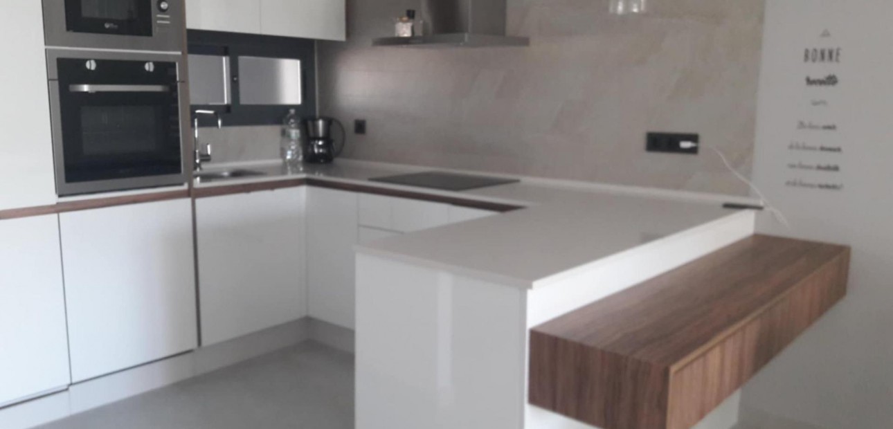 Sale - Bungalow -
Guardamar del Segura - EL RASO