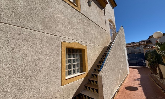 Herverkoop - Bungalow -
Torrevieja - Parque las naciones