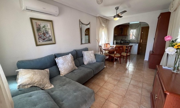 Herverkoop - Bungalow -
Torrevieja - Parque las naciones