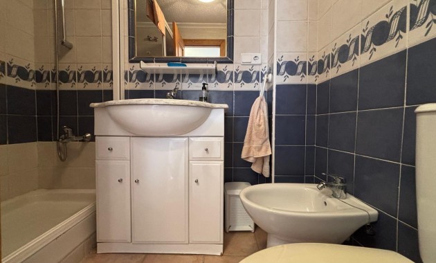 Herverkoop - Bungalow -
Torrevieja - Parque las naciones