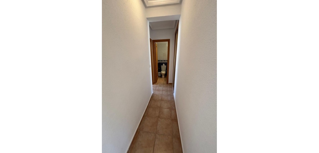 Herverkoop - Bungalow -
Torrevieja - Parque las naciones