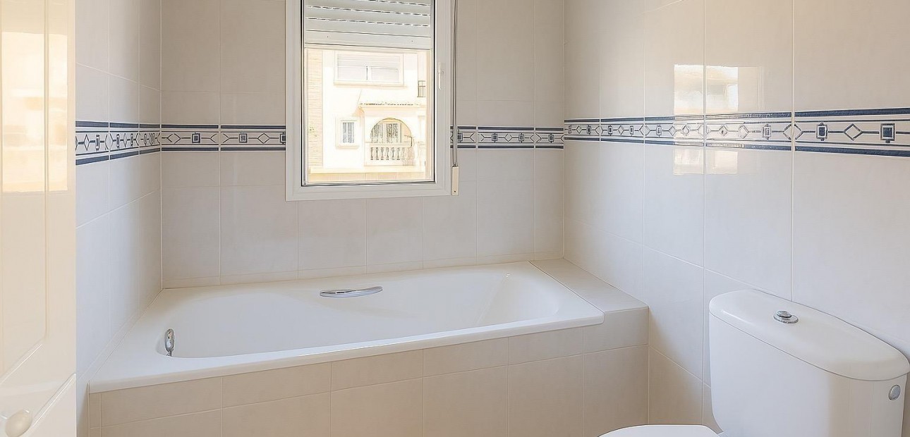 Venta - Terraced house -
Orihuela Costa - La Zenia