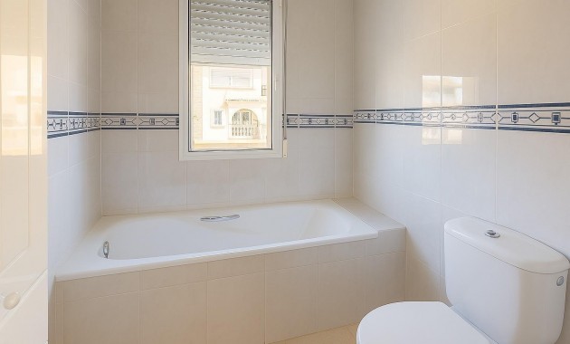 Venta - Terraced house -
Orihuela Costa - La Zenia